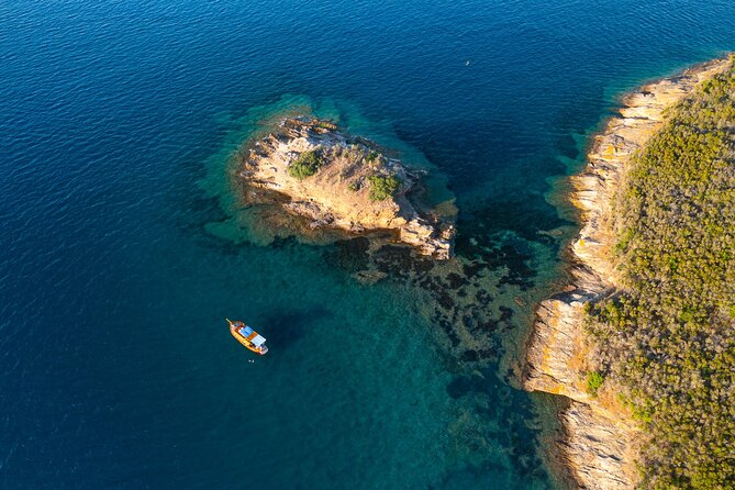 Private Sunset Tour in a Vintage Gozzo on Elba Island - Discovering Elba Island