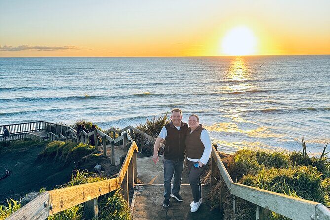 [PRIVATE] SUNSET. Wine. Hot Pool. Dinner - Who Is This Tour Best For?