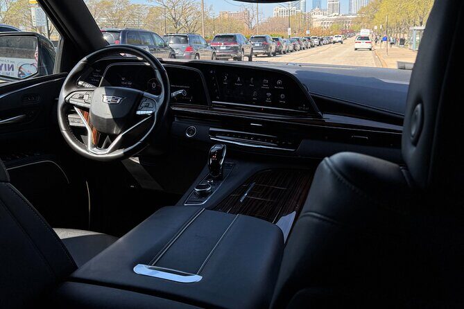 Private SUV Transfer from O'Hare Midway Airport to Chicago - Pre-Trip Coordination and Preparation