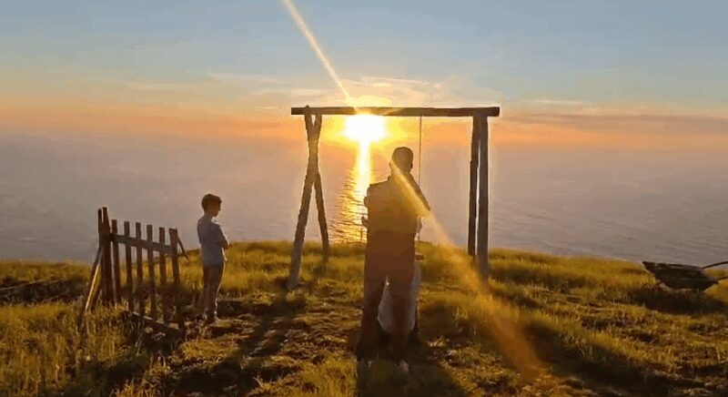 Private Swing Special place w/ Wine and Fruits 4x4 jipe tour - FAQs