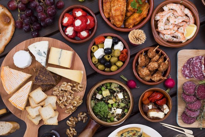 Private Tapas Walking Tour in Barcelona Modernist Area With Dinner Included - Tips for a Great Tour