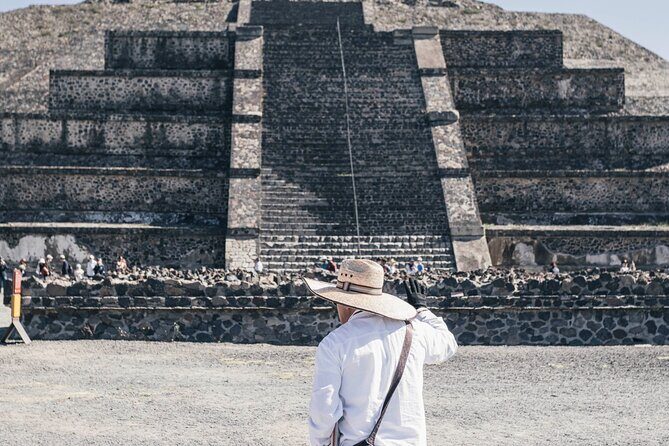 Private Teotihuacan: Climb Moon & Quetzalcoatl. See Sun Pyramid - Introduction