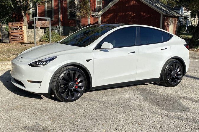 Private Tesla Airport Rides - Who Should Consider This Service?