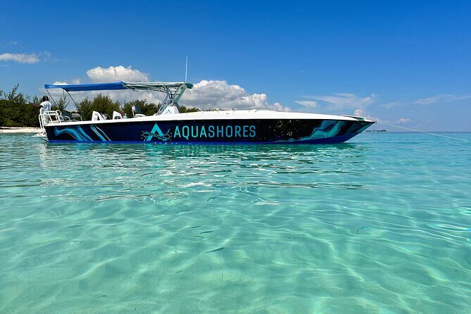 Private Tour 45ft Powerboat to Nearby Islands - Key Points