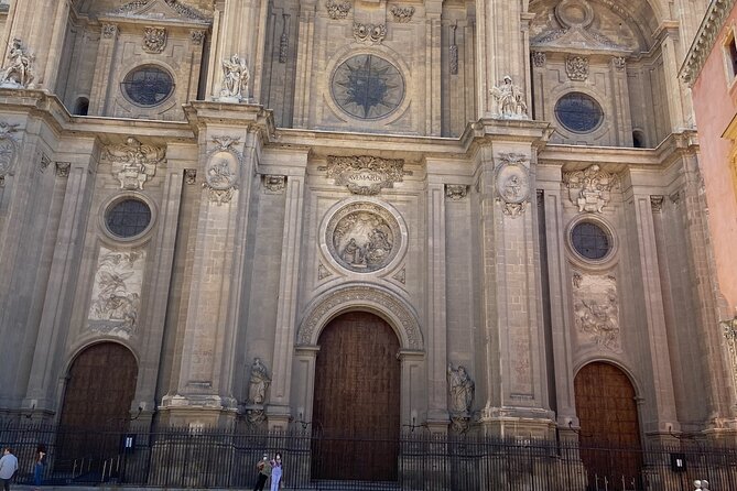 Private Tour Albayzin and City Center (Entrance Fees Included) - Pricing and Group Size Options