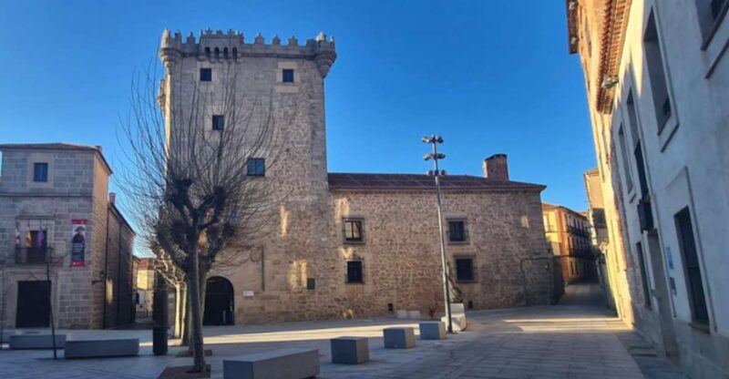 Private Tour Avila and Segovia From Madrid With Hotel Pickup - Ávila Highlights
