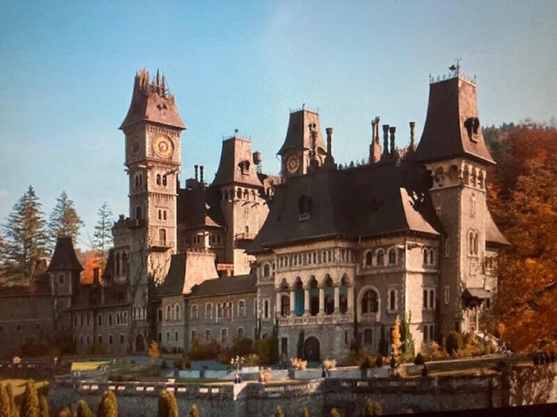 PRIVATE TOUR Bucharest: Wednesday, Dracula & Pele 3 Castles - Key Points