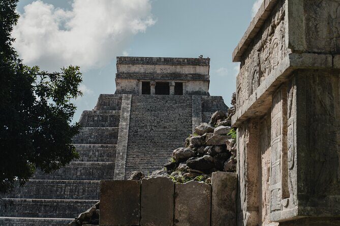 Private Tour Chichen Itza, Izamal , Cenote and Sabor Yucateco - Discovering Chichen Itza: The Dawn Advantage