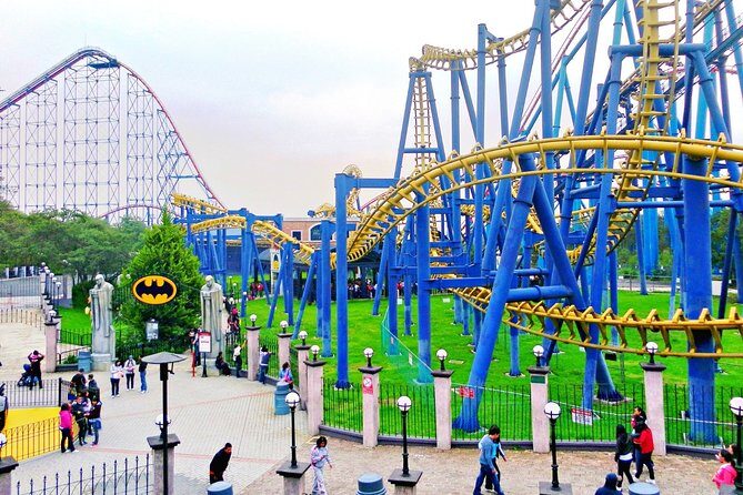Private Tour: Discover Six Flags, Mexico´s best amusement park - A Deep Dive into the Experience