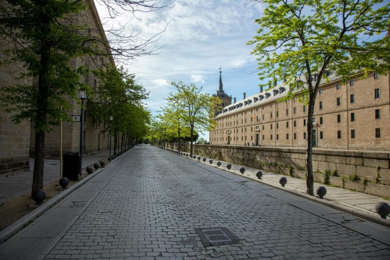 Private Tour El Escorial & Valle De Los Caídos Hotel Pickup - Itinerary