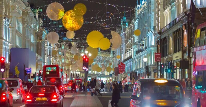 Private Tour: Experience the Christmas Magic in London - Key Points