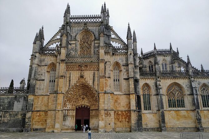 Private tour for 1 to 8 people: Fátima, Batalha, Nazaré and Óbidos - Practical Details