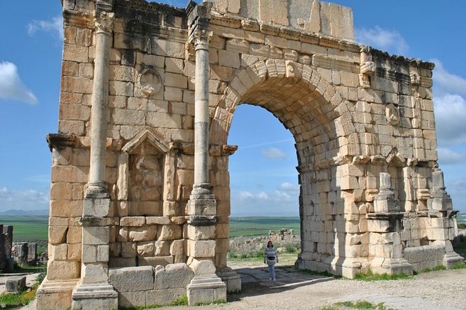 Private Tour From Fez to Volubilis, Moulay Idríss & Meknes - Pricing and Group Size