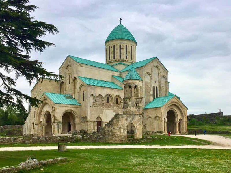 Private tour from KUTAISI: Bagrati, Gelati and Motsameta - FAQs
