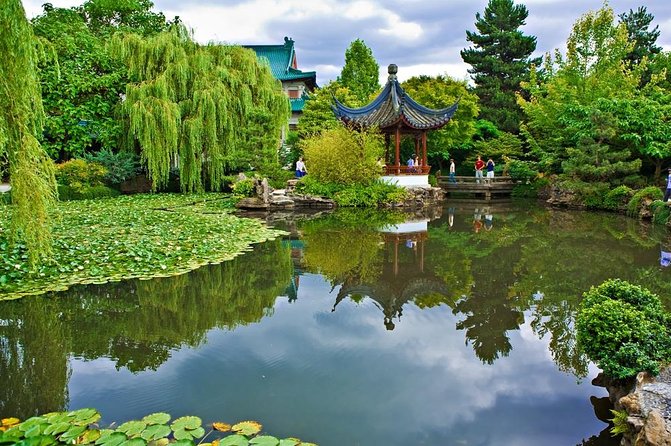 Private Tour: Gardens of Vancouver - Discover Queen Elizabeth Park