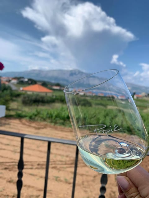 Private Tour Gin, Honey and Wine, Discover Korcula - Tastings and Local Products