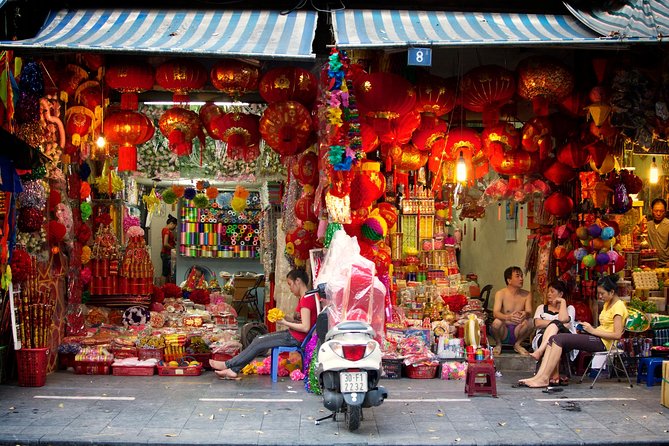 Private Tour: Hanoi Walking Street Food Tour in Night - Tour Highlights
