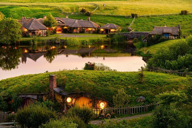 Private tour - Hobbiton Movie Set Evening Banquet Return from Auckland - The Experience: What You’ll Do