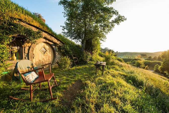 Private tour - Hobbiton Movie Set Evening Banquet Return from Auckland - Price and Value: Is It Worth It?