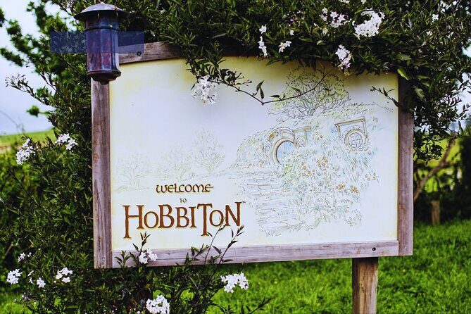 Private Tour: Hobbiton Movie Set, Rotorua Mud Pool & Treewalk - FAQ