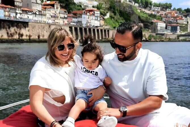 Private Tour in Douro, with tasting,on a Yacht for up to 5 People - Exploring the Itinerary in Detail