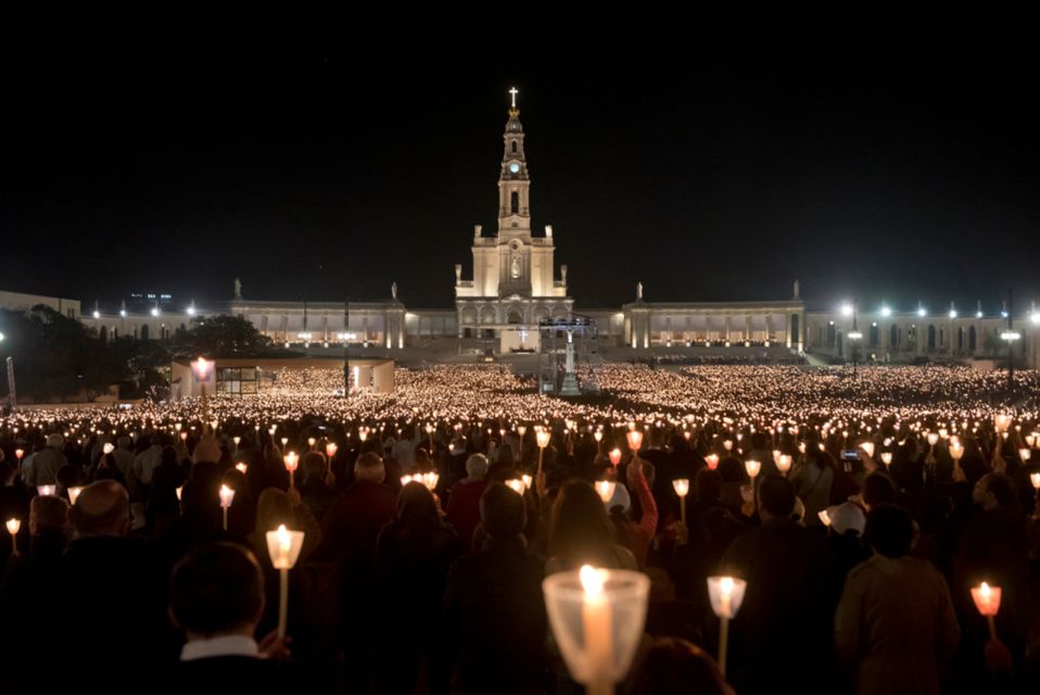 Private Tour in Fatima, Nazare and Obidos From Lisbon - Optional Visits: Homes and Monastery