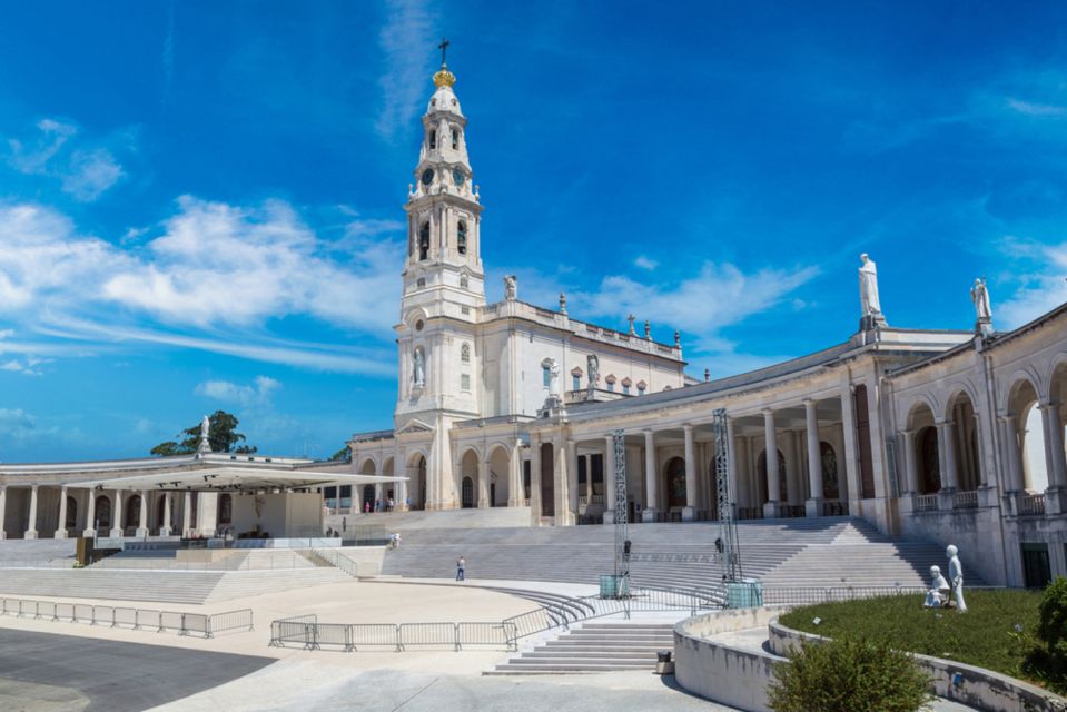 Private Tour in Fatima, Nazare and Obidos From Lisbon - Tour Highlights