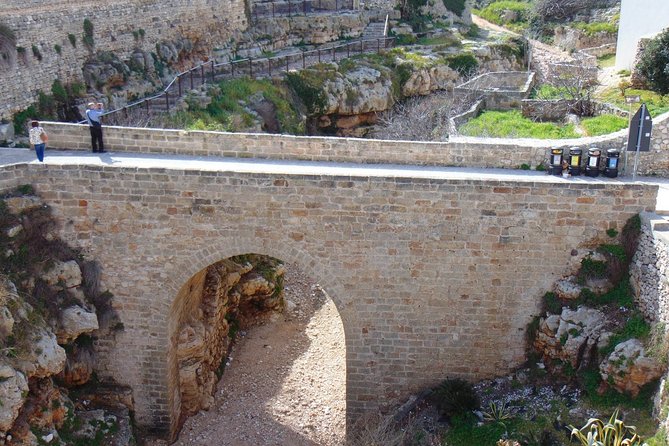 Private Tour in Polignano a Mare: Overlooking the Sea - Discovering Local Highlights
