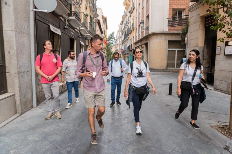 Private Tour in Prado Museum & Madrid’s Iconic Neighborhoods - Itinerary Details