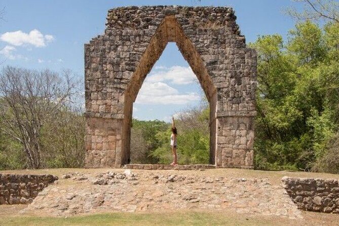 Private Tour Kabah & Uxmal Ruins plus Mayan Workshop Experience - Key Points