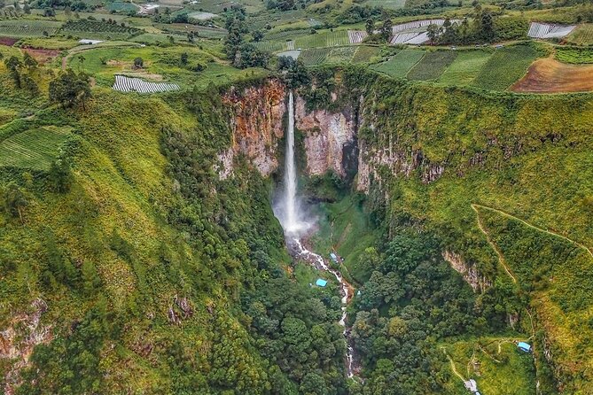 Private Tour: Karo Highlands and Lake Toba From Medan - Guided Tour Experience