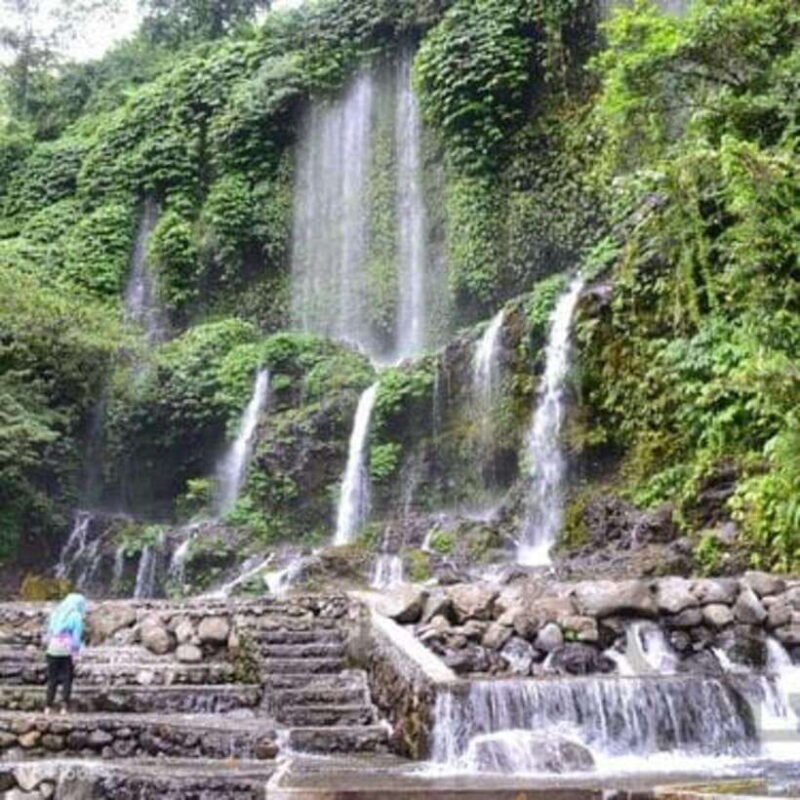 Private Tour Kelambu, Stokel Waterfall & Sukarara Village - Cultural Dive at Sukarara Village
