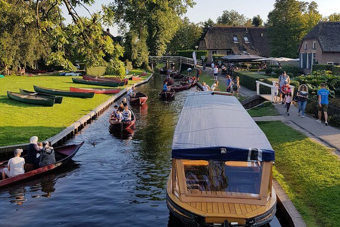Private tour (max 3 per) to Giethoorn & Canal ride from Amsterdam - Key Points