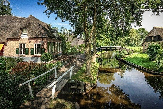 Private tour (max 3 per) to Giethoorn & Canal ride from Amsterdam - The Sum Up