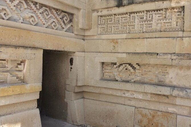 Private tour Mitla, Weavers town, Mezcal and Boil the water - What’s Included and What’s Not
