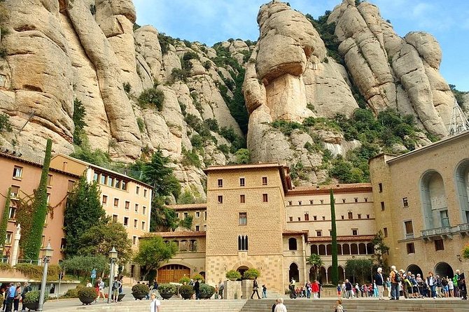 Private Tour Montserrat With Escolanía-Coro and Access to the Virgin - Transportation and Meeting Details