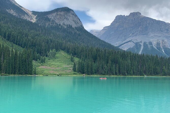 Private Tour Moraine Lake, Louise, Emerald & Johnston Canyon - FAQs