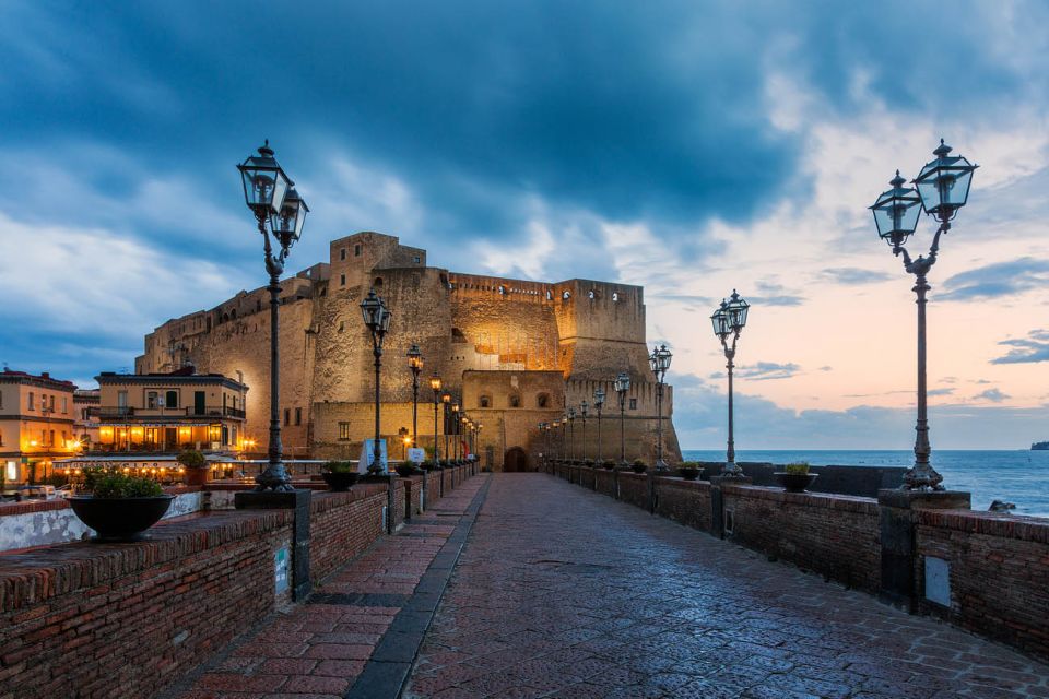 Private Tour: Naples Food Tasting Tour by Vintage Vespa - Food Tasting at Local Bar