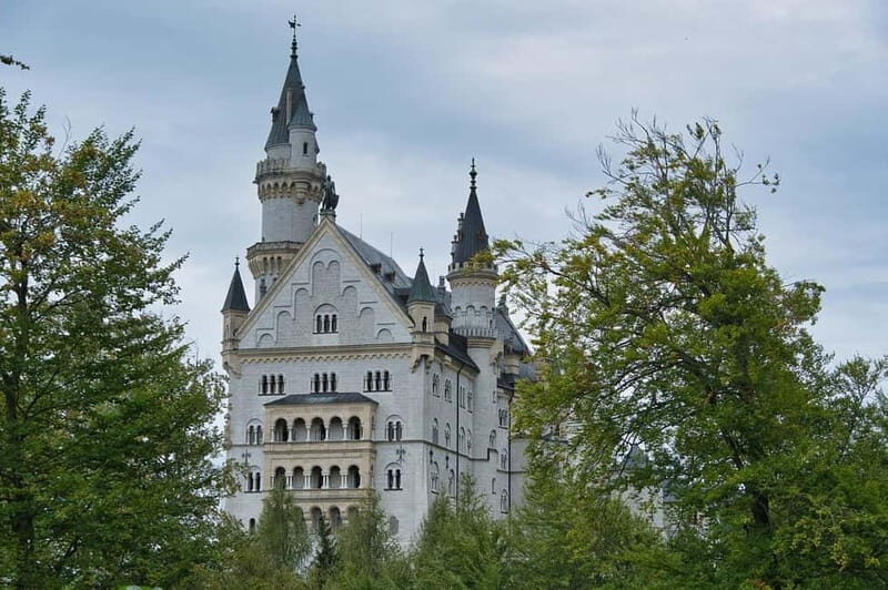 Private tour: Neuschwanstein castle and Alps from Innsbruck - FAQs