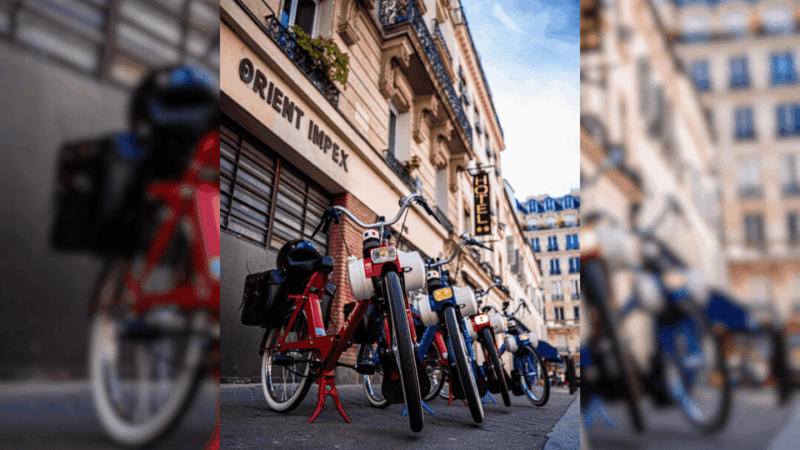 Private Tour of Chic Paris With Vintage French Bikes - Tour Details