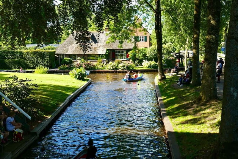 Private Tour of Giethoorn (Dutch Venice) & Batavia Land - FAQ