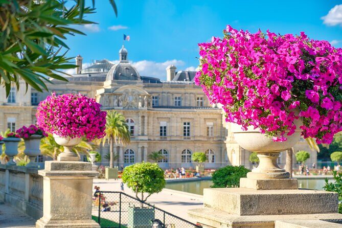 Private Tour of Luxembourg Gardens & Skip-the-line Panthéon - The Medici Fountain and Its Charm