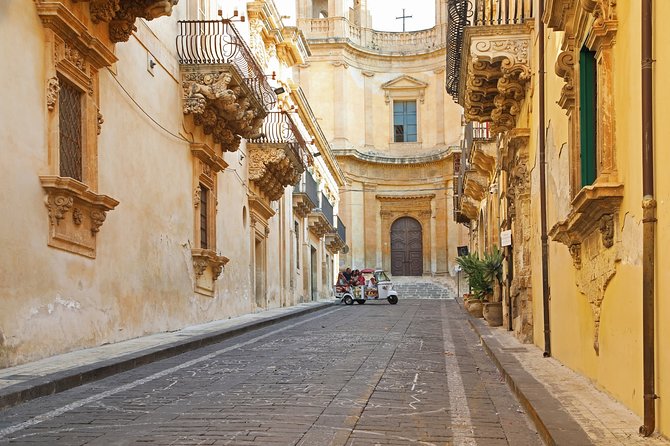 Private Tour of Noto, the Pearl of the Baroque - Navigating the Corso Vittorio Emanuele