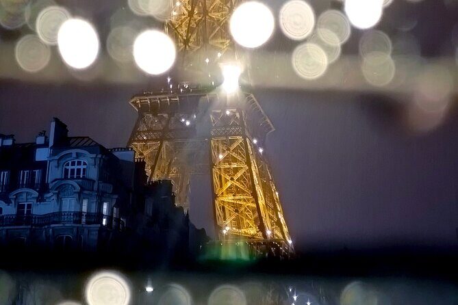 Private Tour of Paris in a convertible citroën 2CV - An In-Depth Look at the Tour Experience