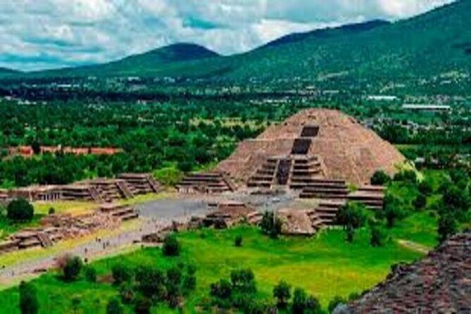 Private Tour of Teotihuacan Pyramids in the City of Gods - The Guide Experience