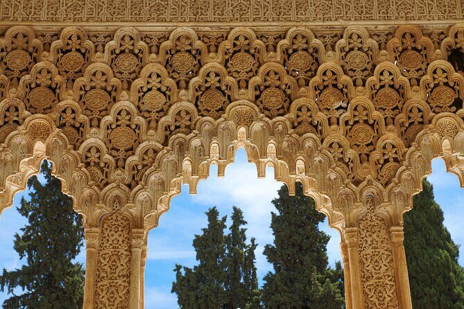 Private tour of the Alhambra entrances included - What Makes This Tour Stand Out?