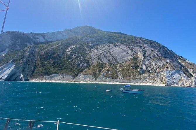 Private Tour of the Conero Riviera on a Sailing Boat - About the Private Sailing Tour