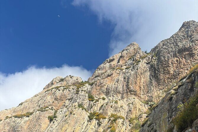 Private Tour Peña de Bernal, Hike and Vineyard Wine Cup Included - Why This Tour Works Well