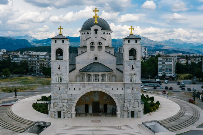 Private Tour Podgorica & Niagara Falls (multilingual) - Meeting Details