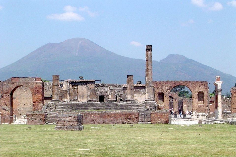 Private Tour Pompeii and Mount Vesuvius - Highlights